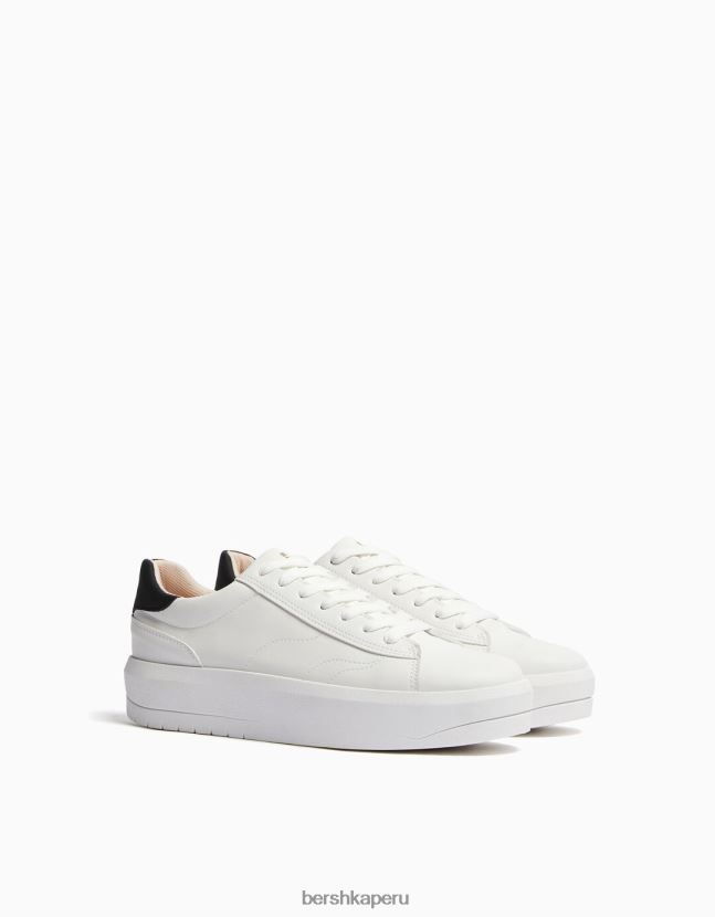 blanco Bershka mujer zapatillas deportivas con plataforma y detalle de tacón de color 806J6B2127