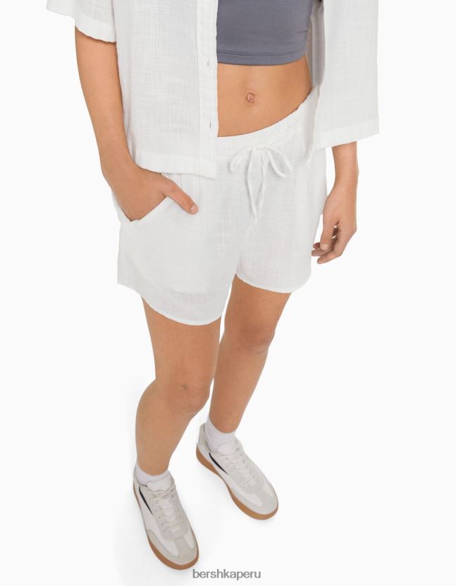 blanquecino Bershka unisexo shorts rústicos con elástico fruncido 806J6B4031