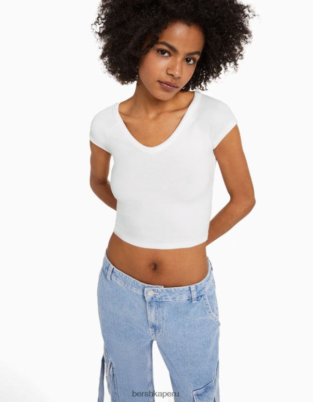 blanco Bershka unisexo camiseta corta ajustada con cuello en V y manga raglán 806J6B3812