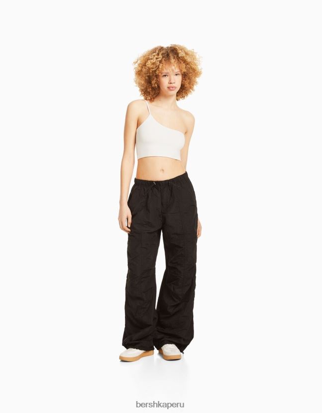 blanquecino Bershka unisexo top corto asimétrico con tirantes 806J6B3856