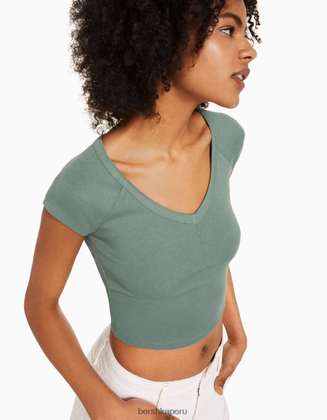 caqui Bershka unisexo camiseta corta ajustada con cuello en V y manga raglán 806J6B3814