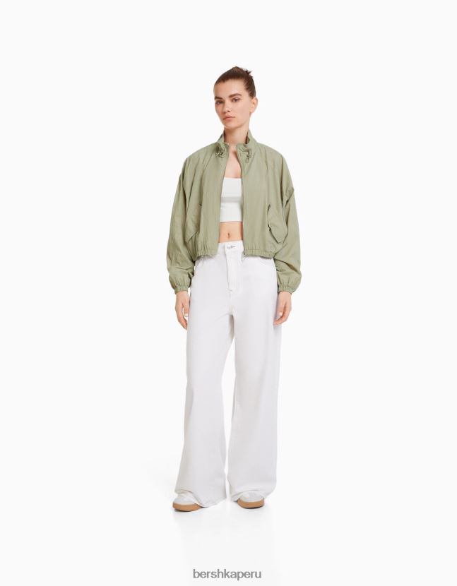 caqui Bershka unisexo chamarra corta de nailon ripstop texturizado 806J6B4157