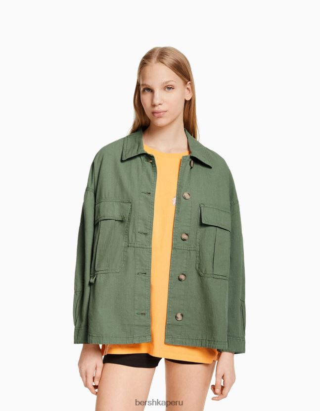 caqui Bershka unisexo sobrecamisa de manga larga de algodón con bolsillos 806J6B4163