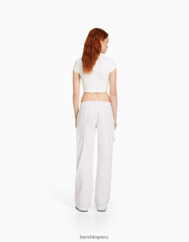 blanquecino Bershka unisexo pantalones cargo de algodón de tiro bajo con hilo en contraste 806J6B3902