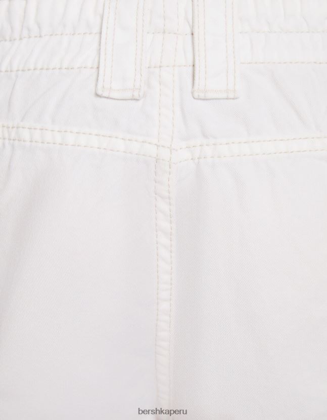 blanquecino Bershka unisexo pantalones cargo de algodón de tiro bajo con hilo en contraste 806J6B3902
