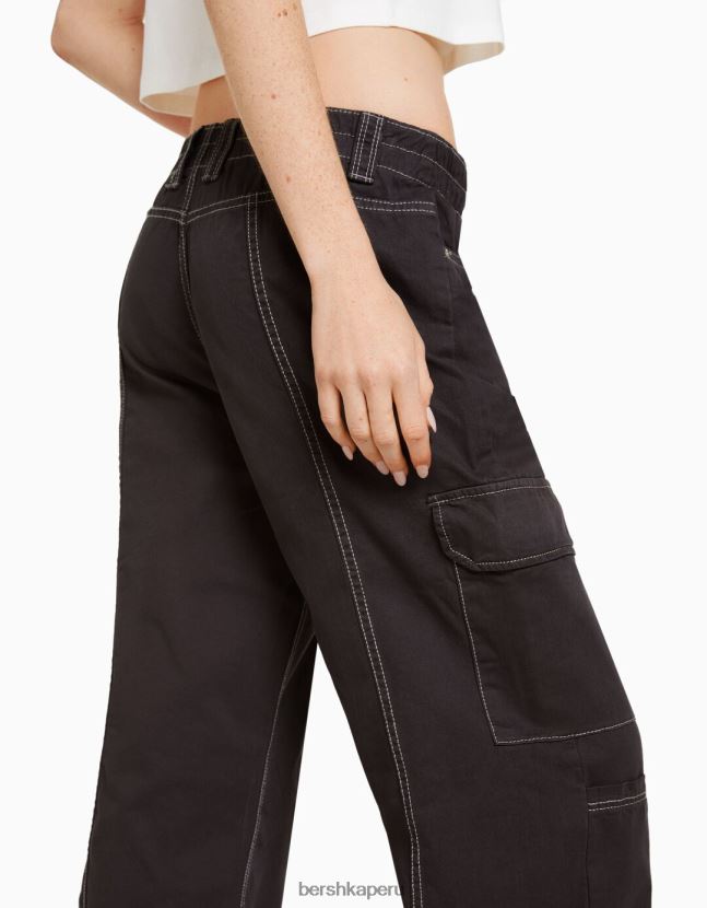 gris oscuro Bershka unisexo pantalones cargo de algodón de tiro bajo con hilo en contraste 806J6B3903