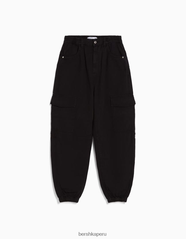 negro Bershka unisexo joggers de algodón con cintura fruncida y bolsillos 806J6B3890