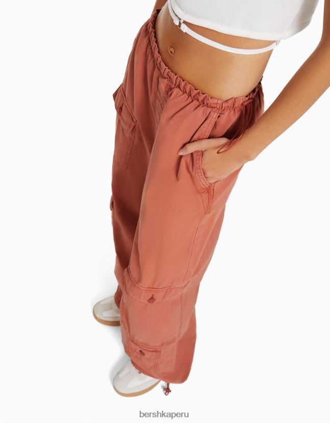 rosa Bershka unisexo pantalones de paracaídas de carga 806J6B3900