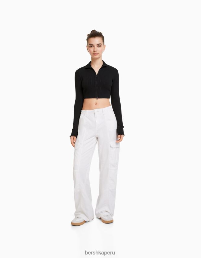 gris oscuro Bershka unisexo cárdigan corto con cuello alto y cremallera 806J6B4122