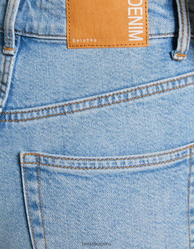 azul claro Bershka unisexo vaqueros mom slim de corte cómodo 806J6B3920